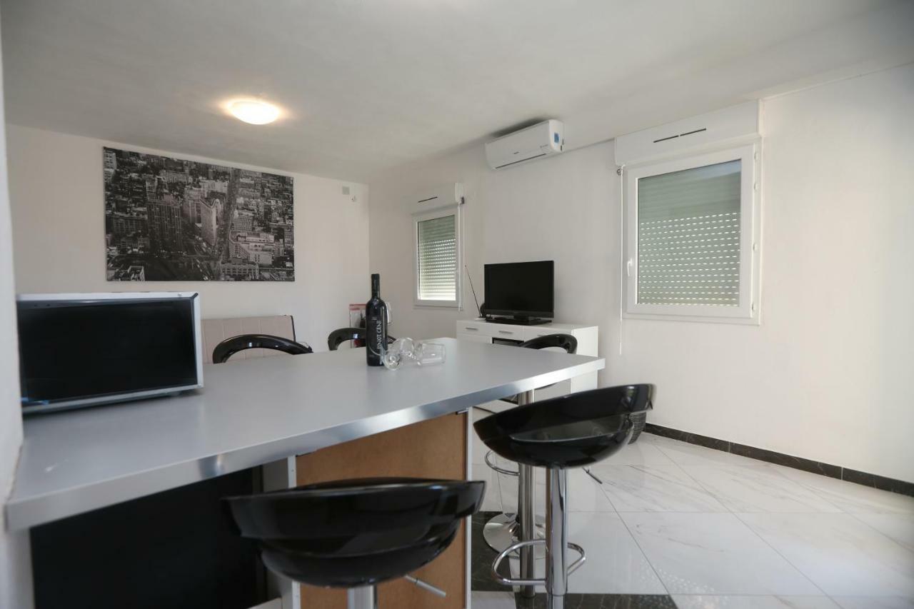 Apartmani Ivan V Relax Vodice Exterior foto